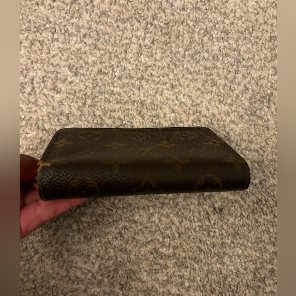 Louis Vuitton Wallet - Picture 6 of 7